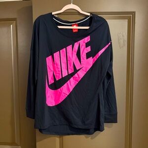 Nike top